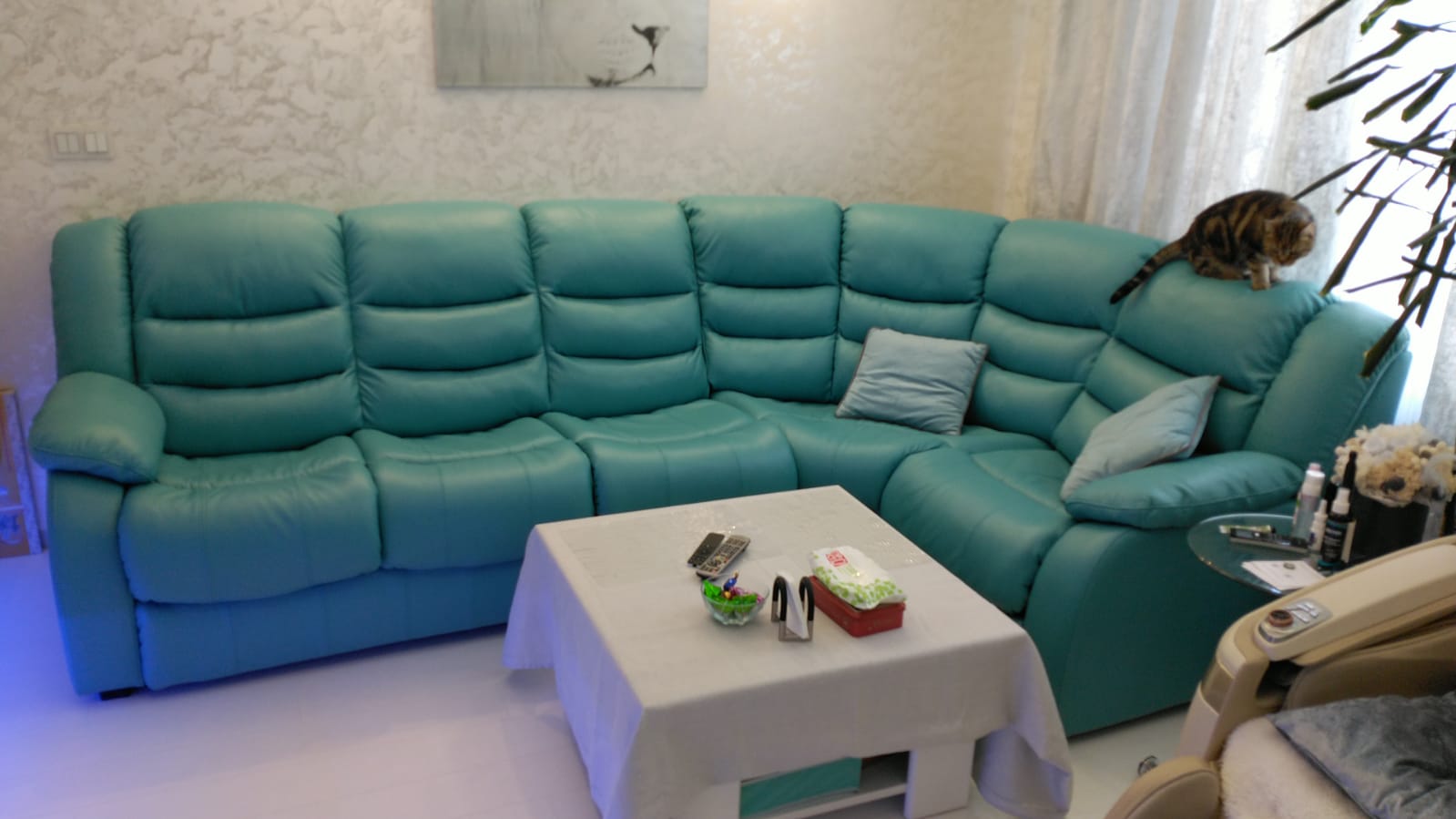 Перетяжка дивана на дому. Хорошёво